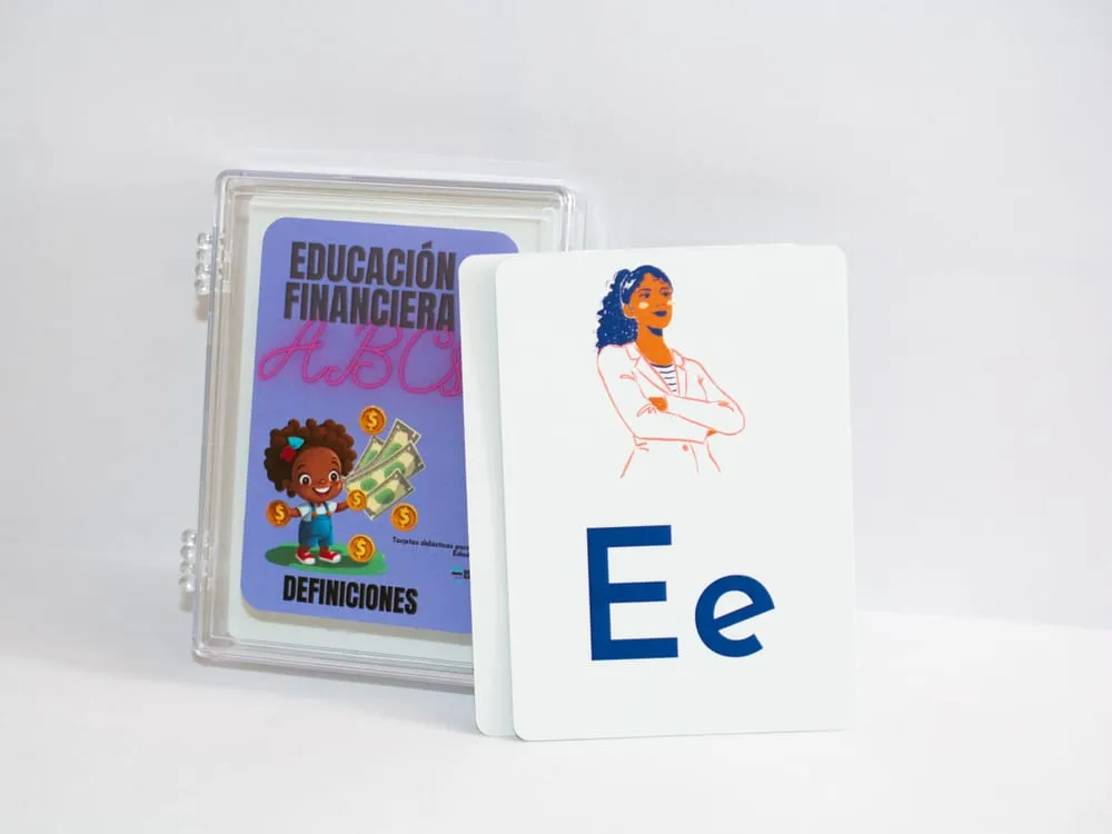 The Educación Financiera ABC flashcard box beside an "Ee" card